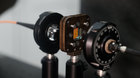 Управляемая прозрачность: учёные заставили «ловушку для света» стать «невидимой»