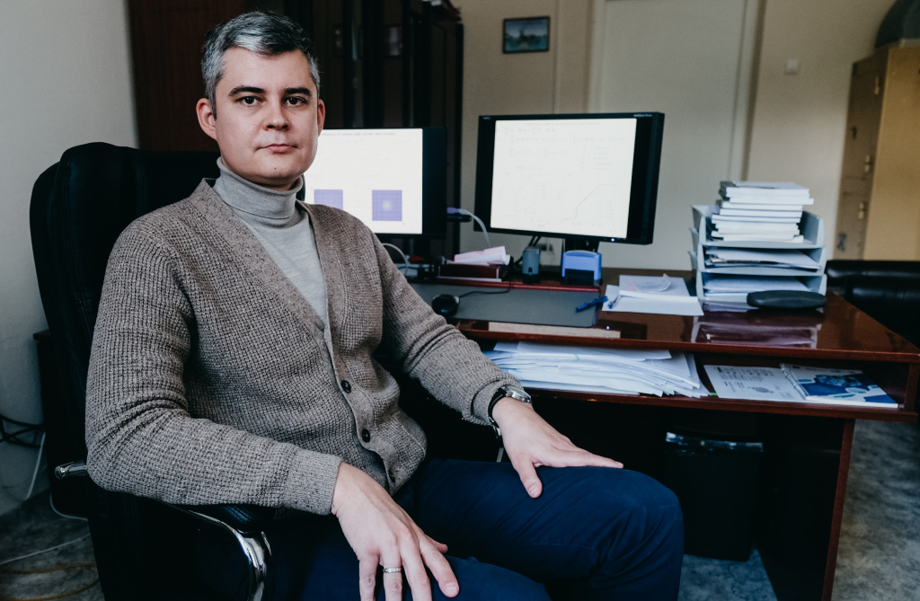 Антон Злотников кандидат физико-математических наук.jpg