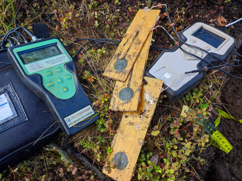 2_Измеритель плотности теплового потока и температуры почвы.jpg