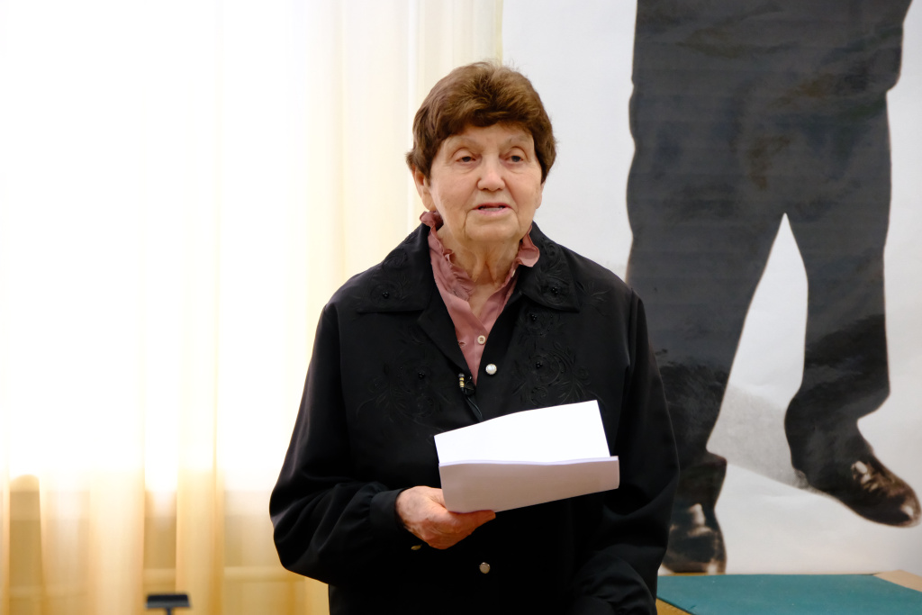 2_Ирина Самсоновна Эдельман, доктор физ-мат наук, профессор, ученица Киренского.JPG