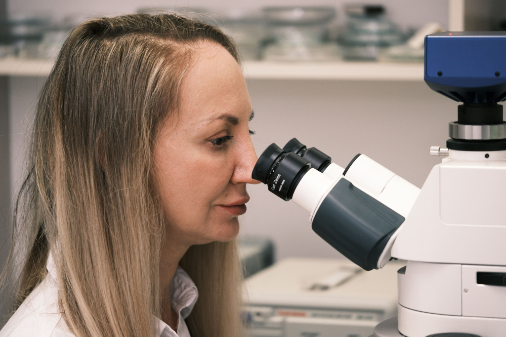 3_Работа с микроскопом.jpg