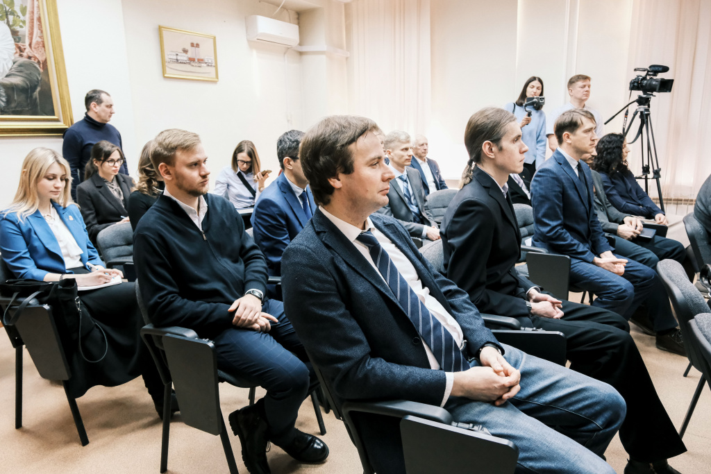 2_Участники встречи с губернатором.jpg