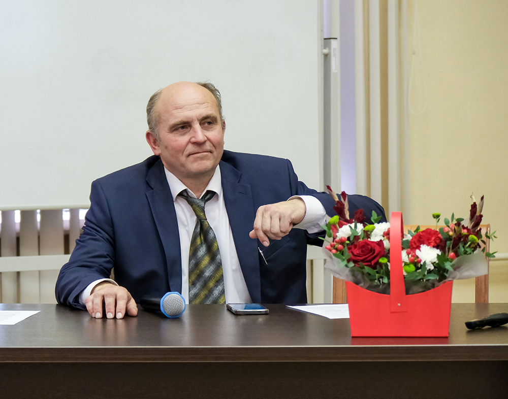 Дмитрий Александрович Балаев, директор института, доктор физико-математических наук _web.jpg