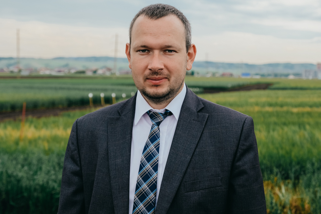 Директор Красноярского научно-исследовательского института сельского хозяйства Алексей Липшин.jpg