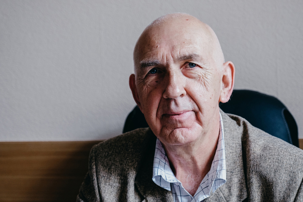 доктор физико-математических наук, профессор Сергей Овчинников.jpg