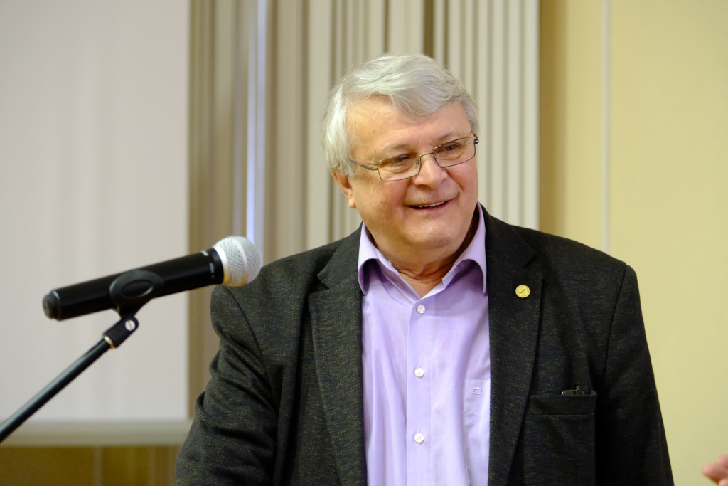 5_Виталий Владимирович Кведер, академик-секретарь Отделения физических наук РАН.JPG