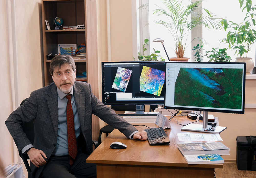 Евгений Пономарев, старший научный сотрудник Института леса им. В.Н. Сукачева СО РАН, кандидат технических наук.jpg