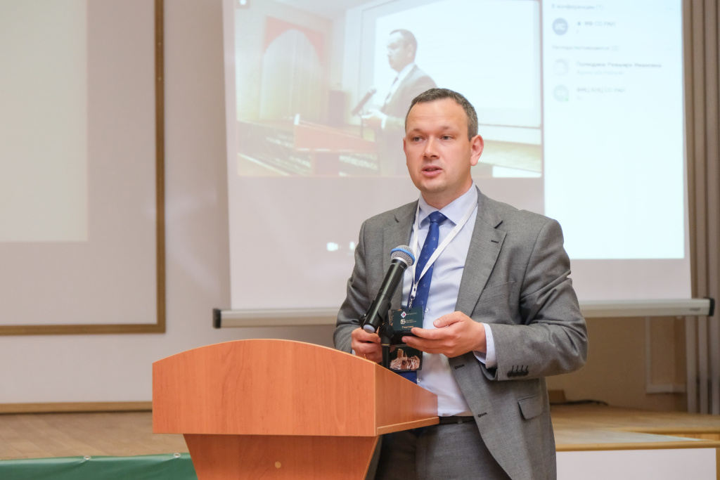 3_Алексей Геннадьевич Липшин, директор Красноярского НИИСХ.jpg